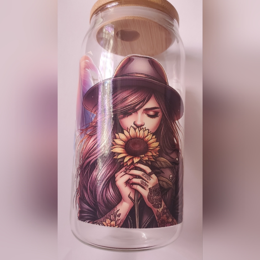 Hand pressed 20oz glass cup